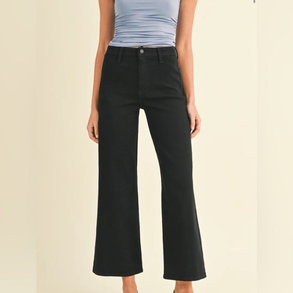 Just Black hi-rise trouser jean. Black